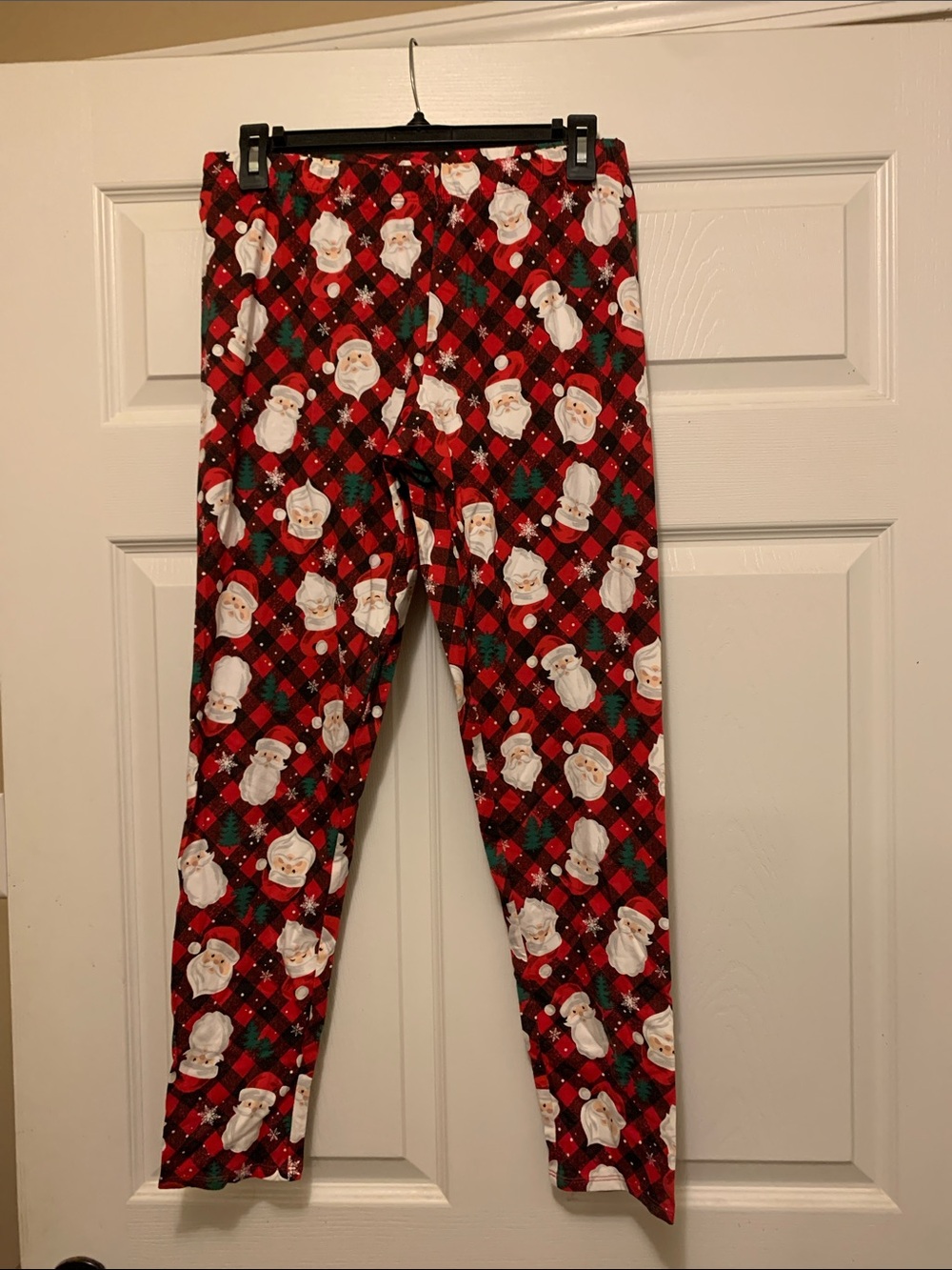 No Boundaries Red Plaid Santa Print Leggings